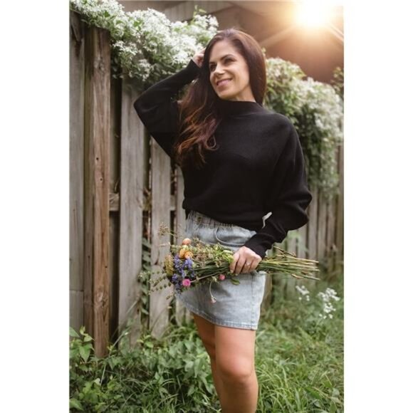 Women's  Fall Turtleneck Batwing Long Sleeve Ribbed Knit Pullover Sweater - Picture 5 of 7